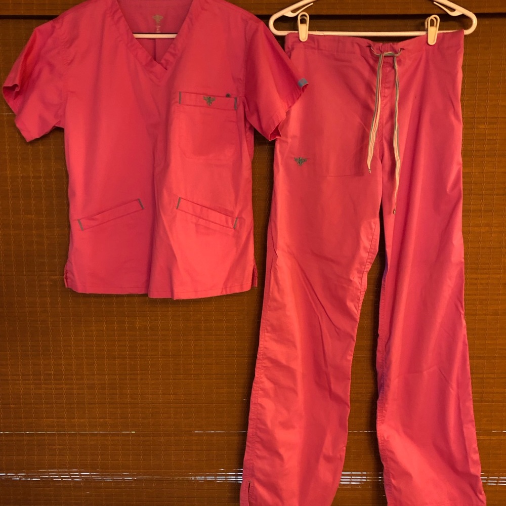 Med Couture EZ Flex Top and Pant